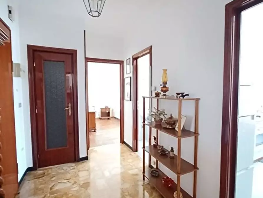 Immagine 2 di Appartamento in vendita  in Via Margotti a San Remo