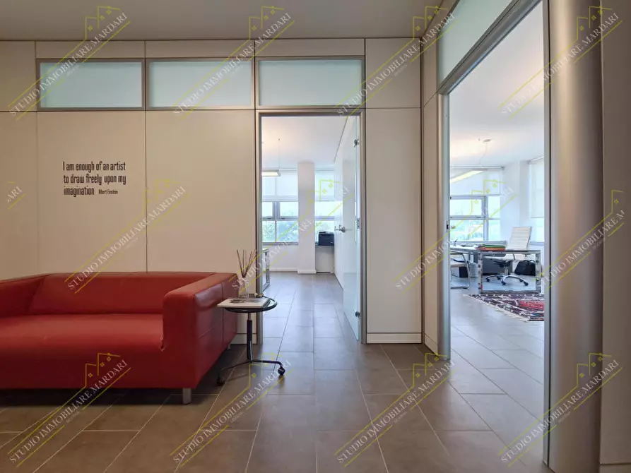 Immagine 4 di Ufficio in vendita  in via rizzotto a Modena