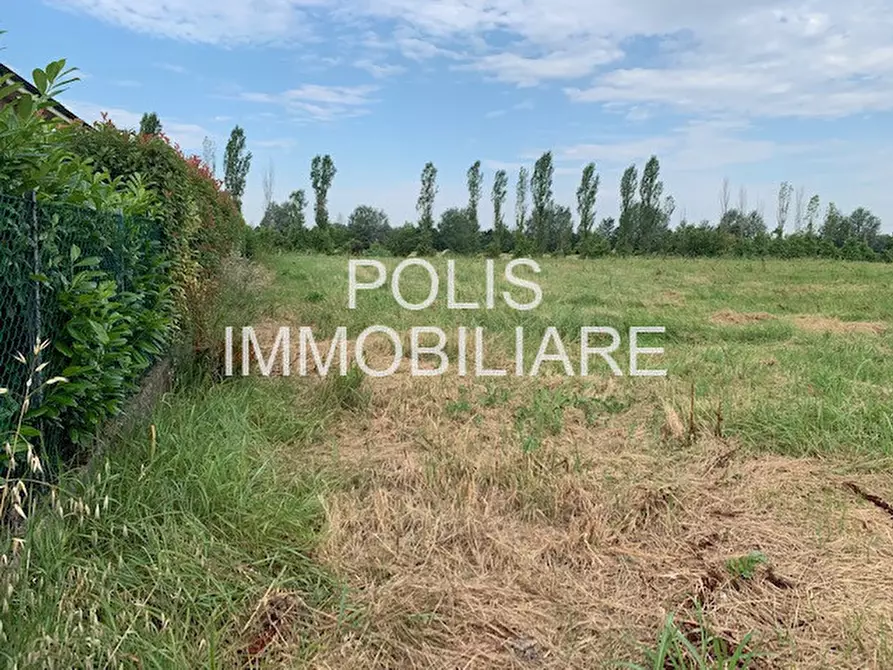 Immagine 3 di Terreno in vendita  in VIA CRISTINA TRIVULZIO DI BELGIOIOSO a Mirandola