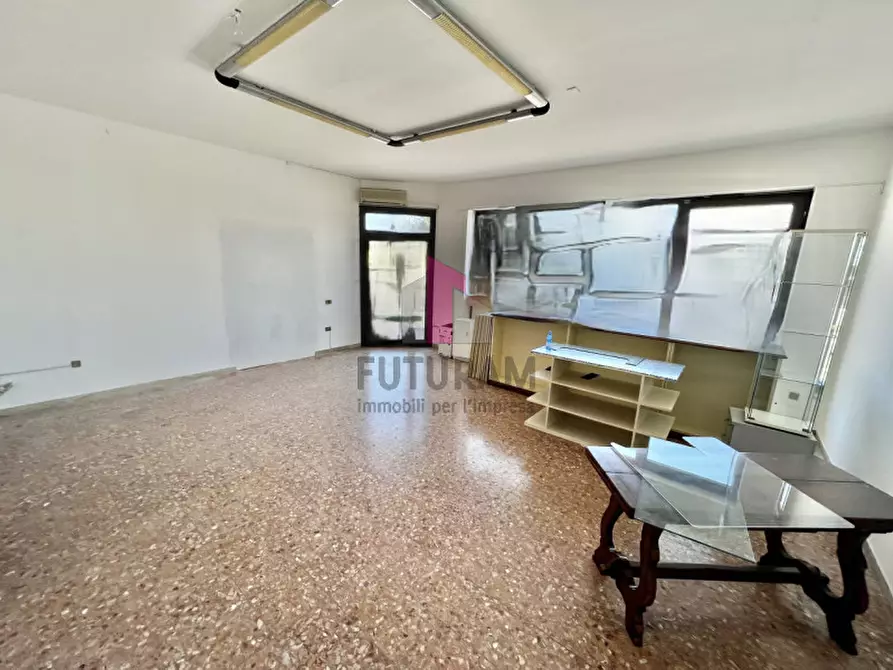 Immagine 5 di Negozio in affitto  in VIA VANIN a Marostica