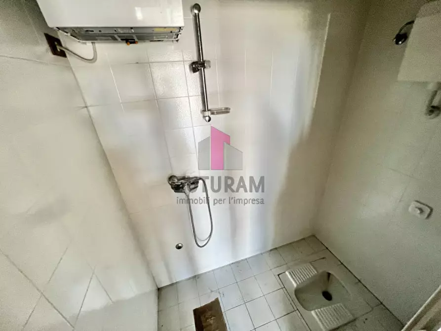 Immagine 15 di Negozio in affitto  in VIA VANIN a Marostica