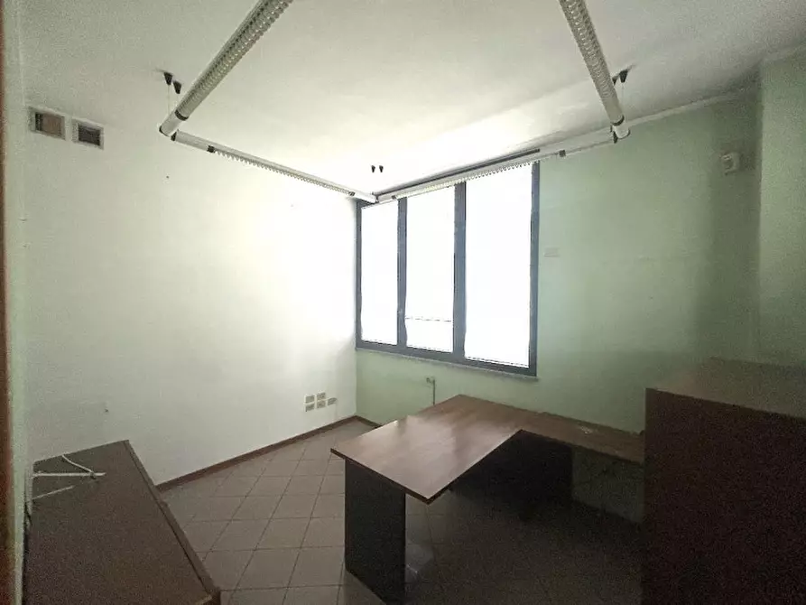 Immagine 4 di Negozio in affitto  in VIALE VITTORIO VENETO a Forli'