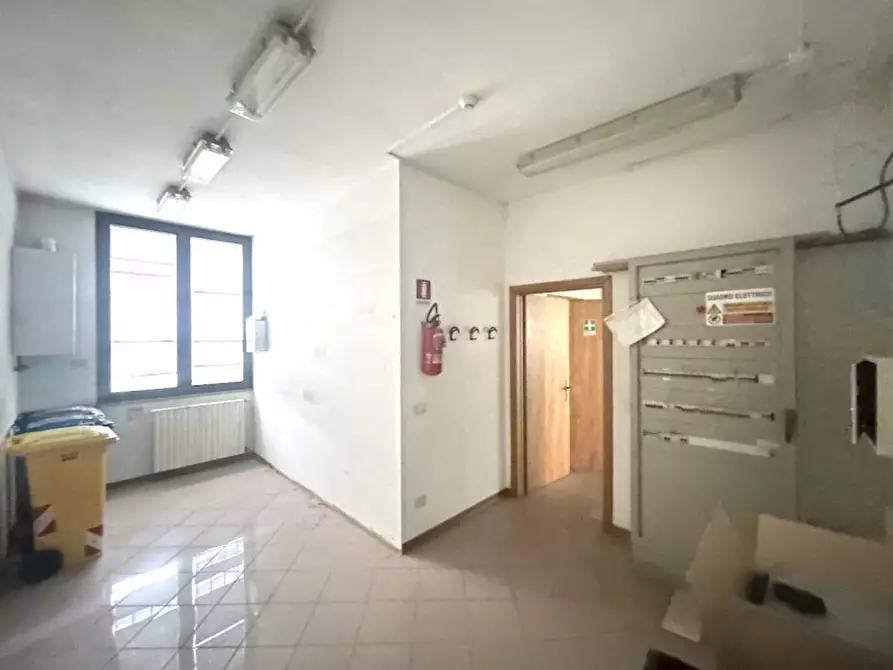 Immagine 6 di Negozio in affitto  in VIALE VITTORIO VENETO a Forli'