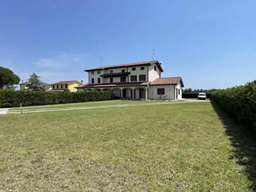 Immagine 1 di Casa bifamiliare in vendita  in Vecchia Romea a Chioggia
