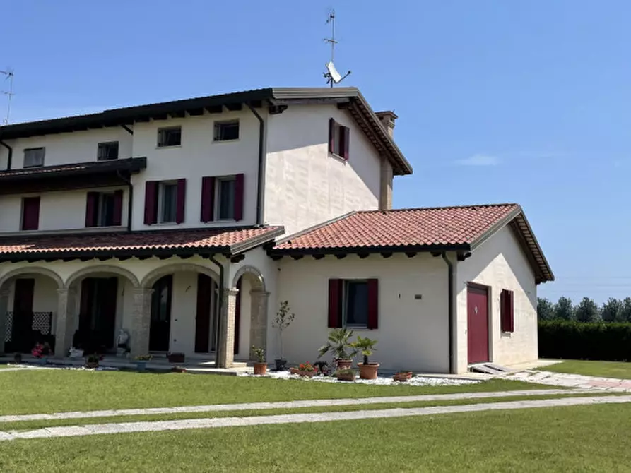 Immagine 2 di Casa bifamiliare in vendita  in Vecchia Romea a Chioggia