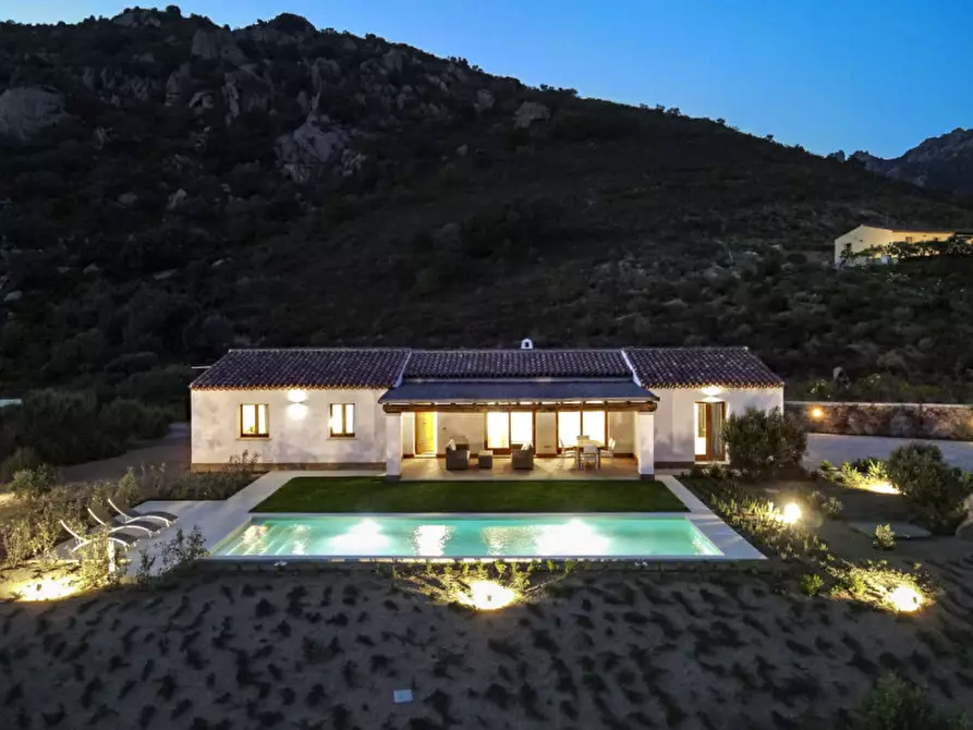 Immagine 28 di Villa in vendita  a Olbia