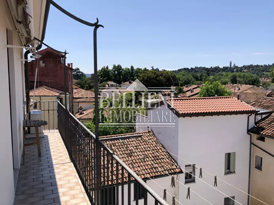 Immagine 1 di Appartamento in affitto  in contrà san pietro a Vicenza