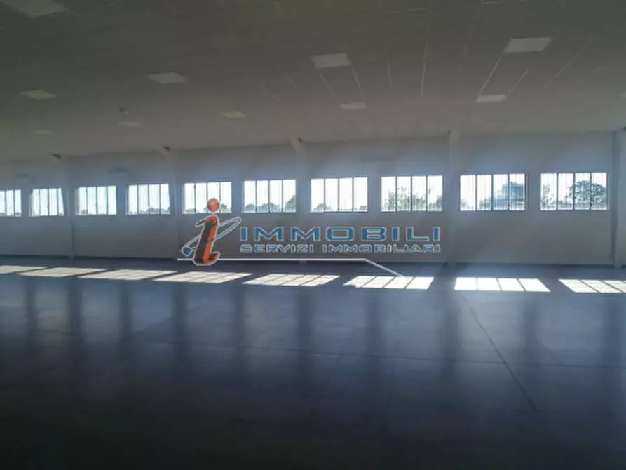 Immagine 3 di Capannone industriale in vendita  in VIA RESTELLI a Gorgonzola