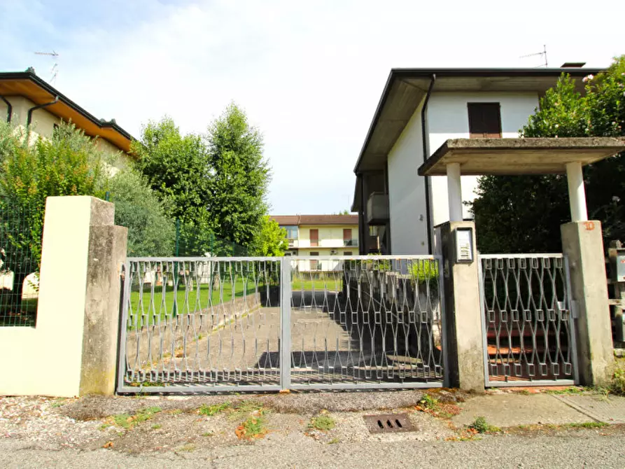 Immagine 3 di Posto auto in vendita  in Via Ludovico Ariosto 10 a Curtatone