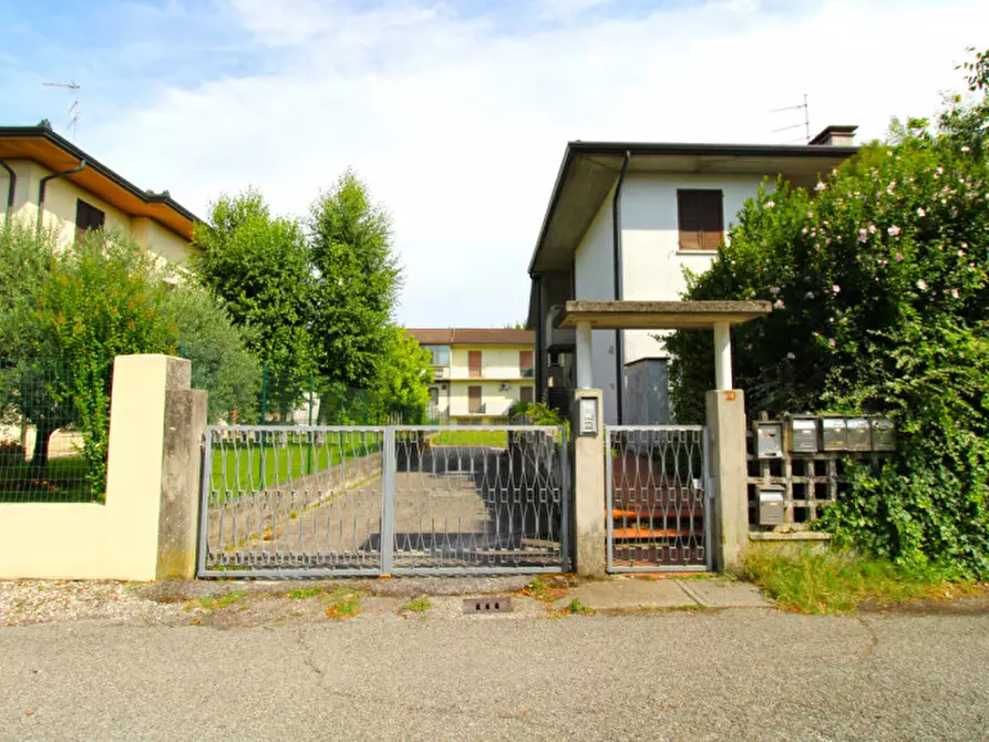 Immagine 4 di Posto auto in vendita  in Via Ludovico Ariosto 10 a Curtatone