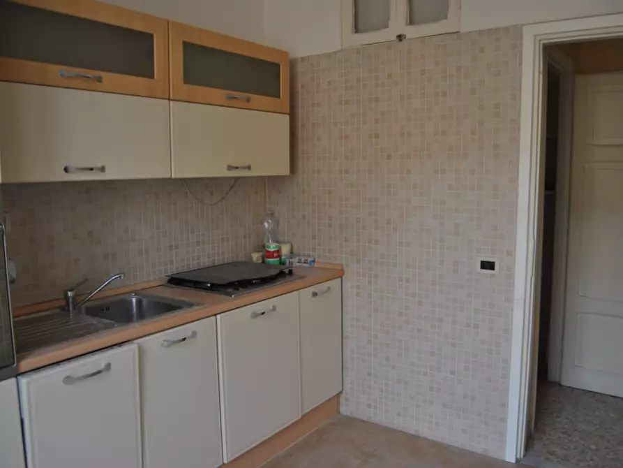 Immagine 12 di Appartamento in affitto  in Viale Glorioso a Roma