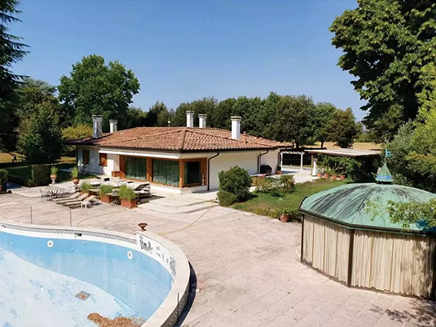 Immagine 1 di Villa in vendita  in via Boiago a Quinto Di Treviso