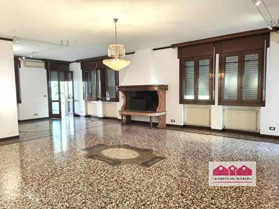 Immagine 7 di Casa bifamiliare in affitto  in Via Carso a Torri Di Quartesolo