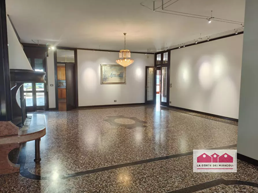 Immagine 8 di Casa bifamiliare in affitto  in Via Carso a Torri Di Quartesolo