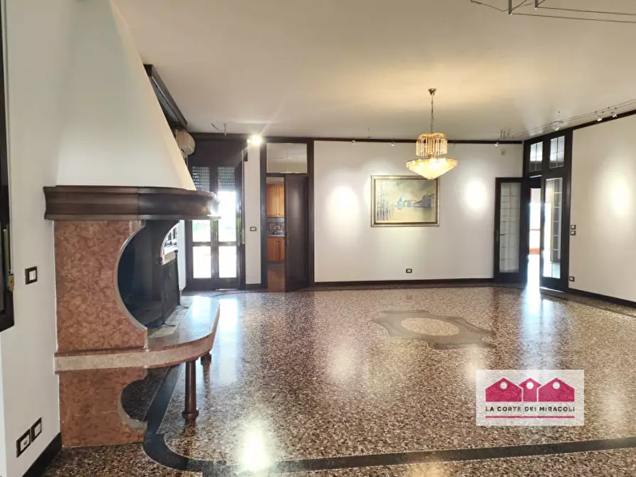 Immagine 9 di Casa bifamiliare in affitto  in Via Carso a Torri Di Quartesolo