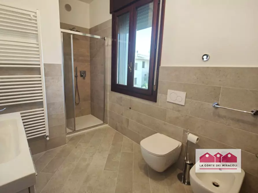 Immagine 17 di Casa bifamiliare in affitto  in Via Carso a Torri Di Quartesolo