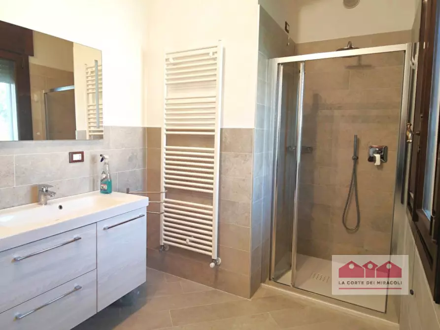 Immagine 18 di Casa bifamiliare in affitto  in Via Carso a Torri Di Quartesolo