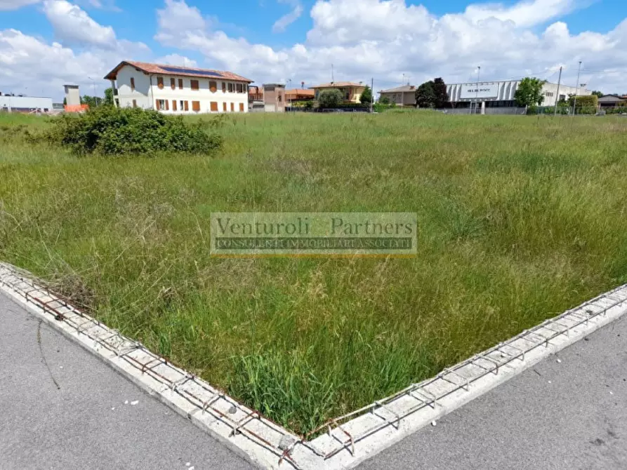Immagine 2 di Terreno in vendita  in via quattro novembre a Manerba Del Garda