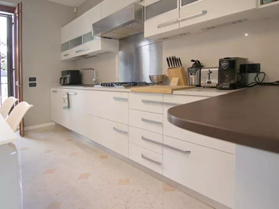 Immagine 4 di Villa in affitto  in Via Postale Vecchia a Pescantina