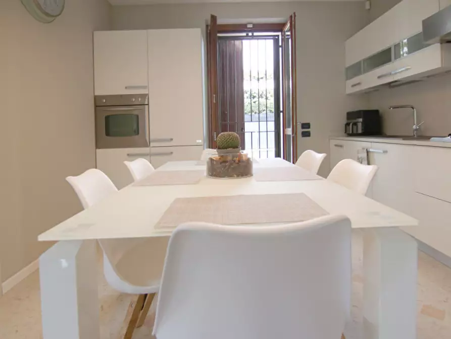 Immagine 7 di Villa in affitto  in Via Postale Vecchia a Pescantina