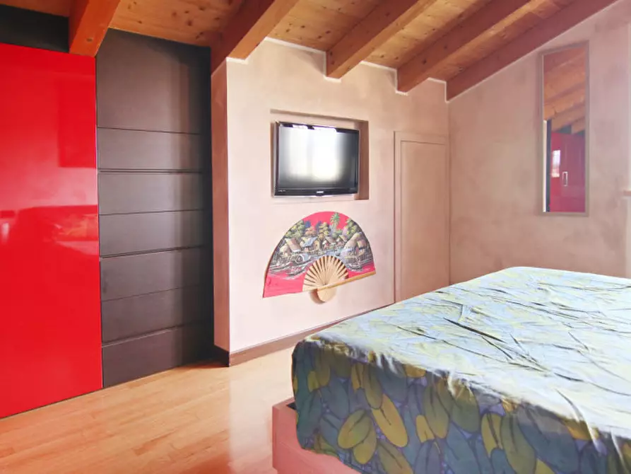 Immagine 11 di Villa in affitto  in Via Postale Vecchia a Pescantina