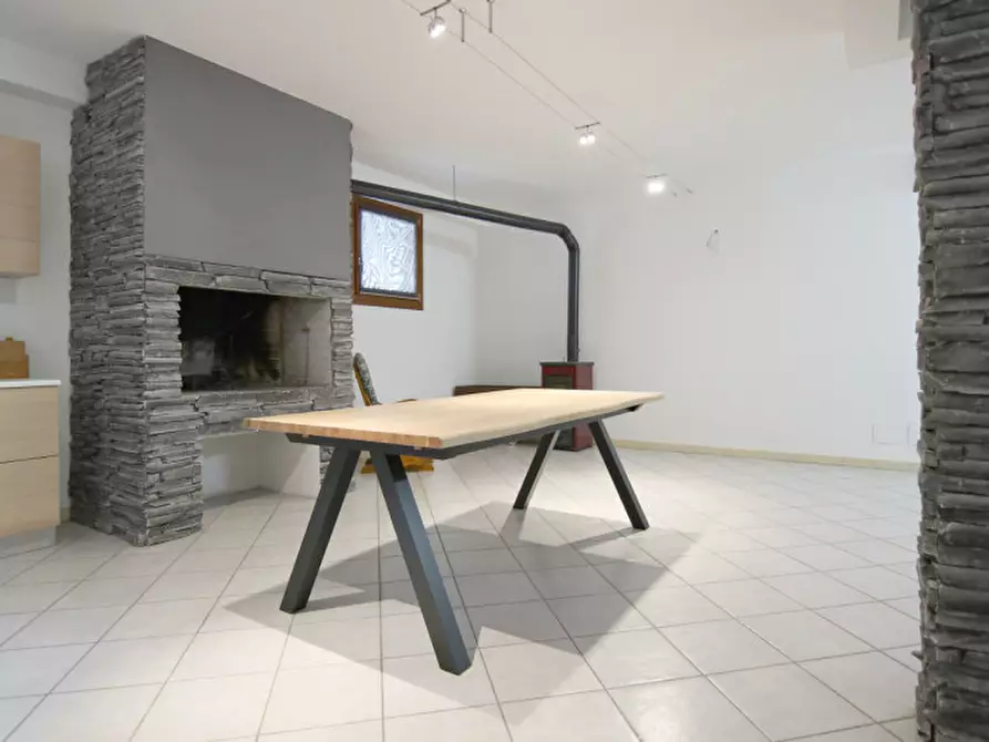 Immagine 20 di Villa in affitto  in Via Postale Vecchia a Pescantina