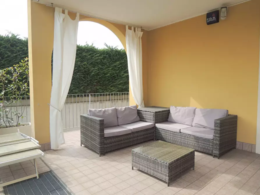 Immagine 21 di Villa in affitto  in Via Postale Vecchia a Pescantina