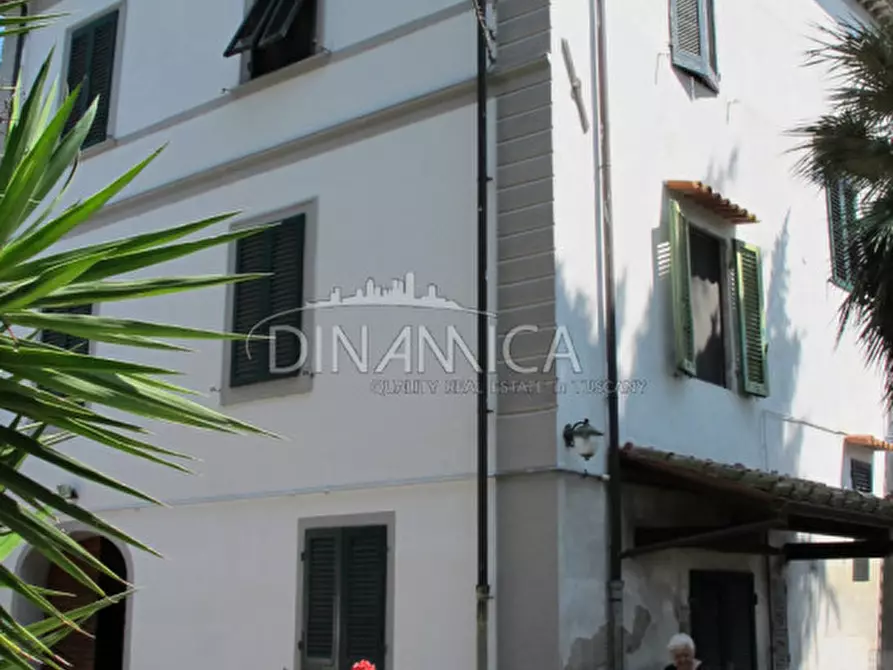 Immagine 5 di Villa in vendita  a Fauglia