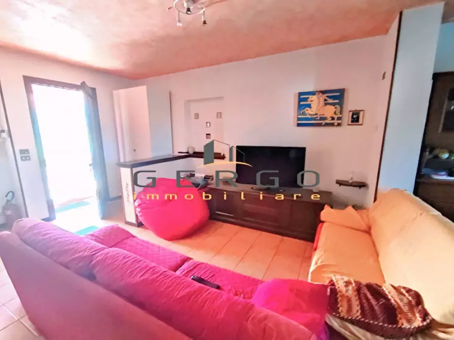 Immagine 2 di Casa trifamiliare in vendita  in VIA SANTA MARIA DEL PALU' a Fontanelle