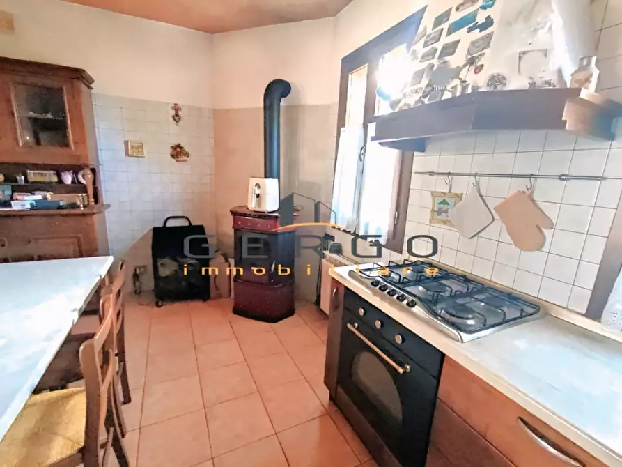 Immagine 5 di Casa trifamiliare in vendita  in VIA SANTA MARIA DEL PALU' a Fontanelle