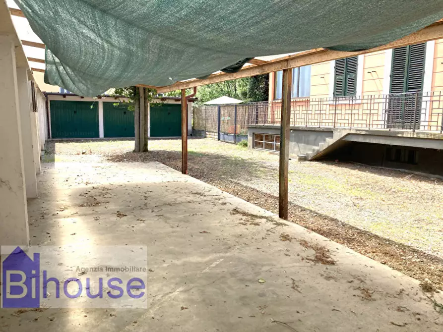 Immagine 3 di Garage in vendita  a Biella