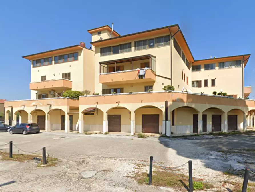 Immagine 2 di Negozio in vendita  in Localita' S. Eusanio a Monteroduni