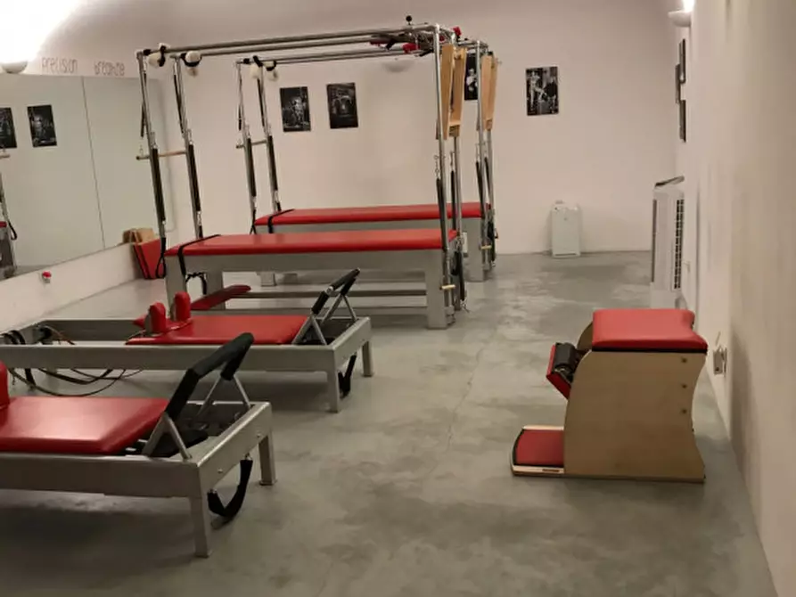 Immagine 18 di Negozio in affitto  in VIA MELEGNANO a Firenze