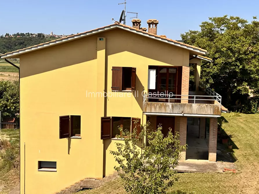 Immagine 20 di Casa indipendente in vendita  a Castiglione Del Lago