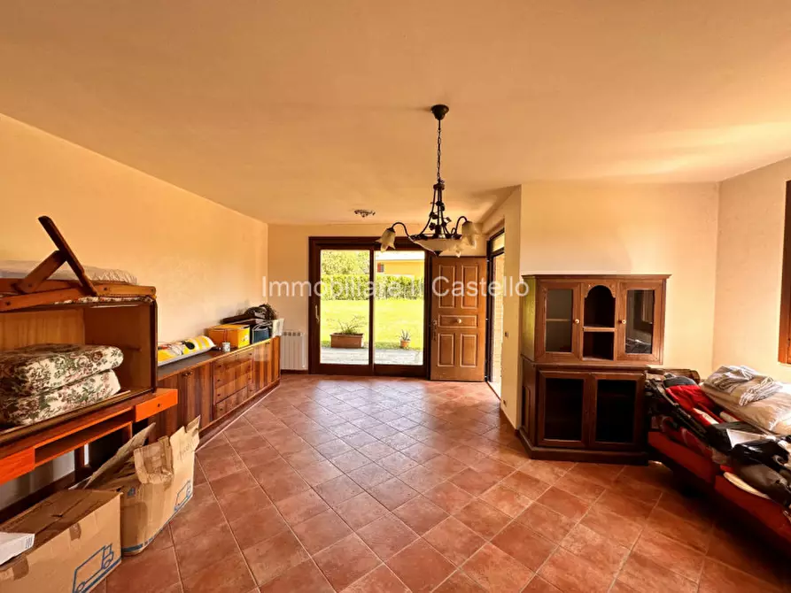 Immagine 22 di Casa indipendente in vendita  a Castiglione Del Lago