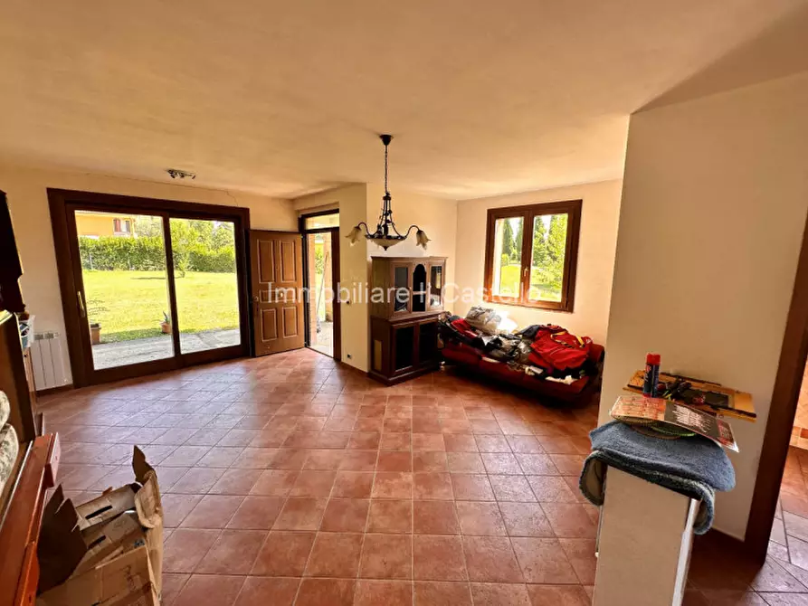 Immagine 23 di Casa indipendente in vendita  a Castiglione Del Lago