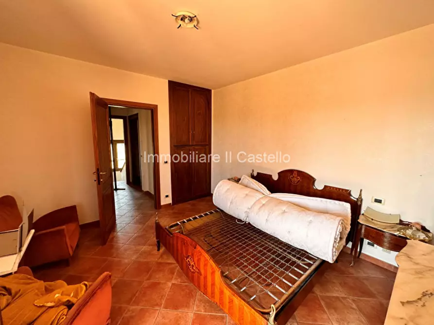 Immagine 30 di Casa indipendente in vendita  a Castiglione Del Lago