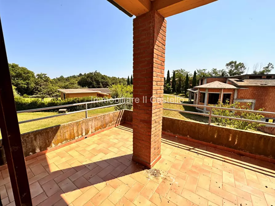 Immagine 32 di Casa indipendente in vendita  a Castiglione Del Lago