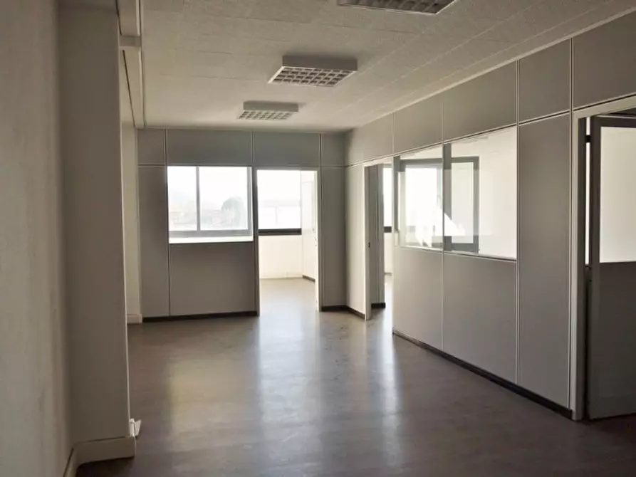 Immagine 5 di Ufficio in vendita  in viale milano a Montecchio Maggiore