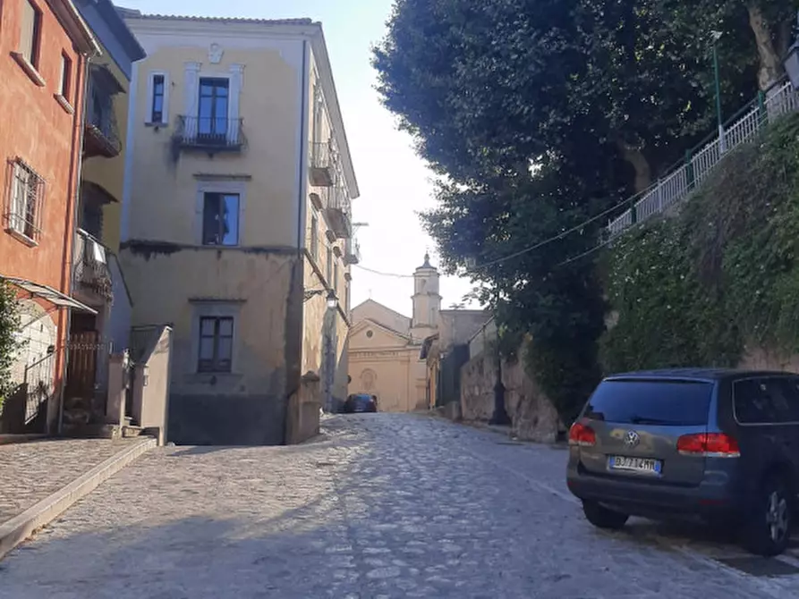 Immagine 1 di Appartamento in vendita  in Via Castello a Eboli