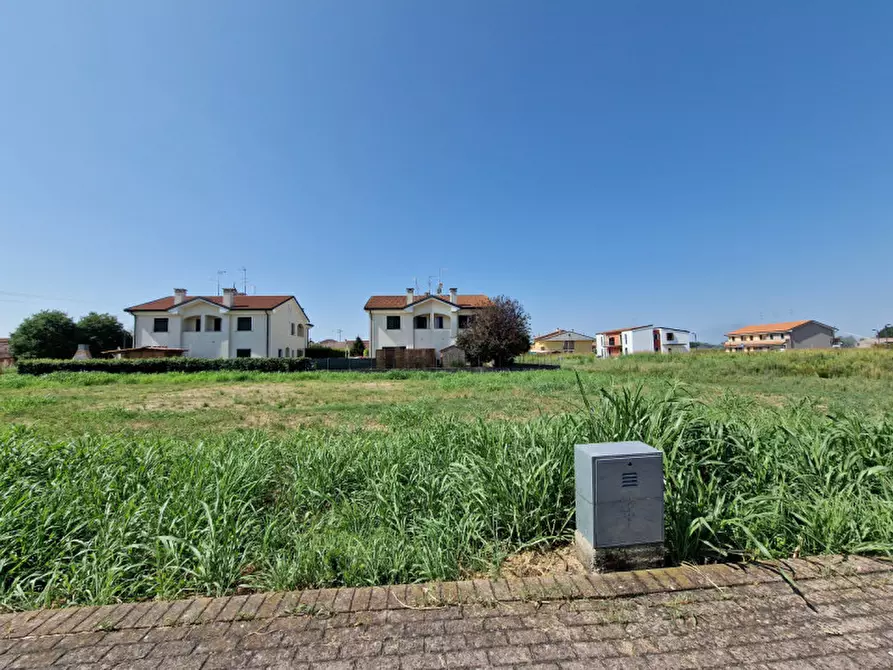 Immagine 3 di Terreno in vendita  in VIA MADRE TERESA DI CALCUTTA a Borgo Veneto