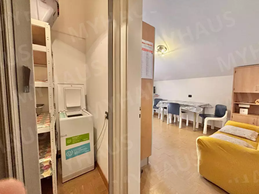 Immagine 28 di Appartamento in vendita  in Viale Atene, 10 a Cesenatico