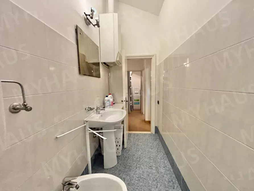 Immagine 48 di Appartamento in vendita  in Viale Atene, 10 a Cesenatico