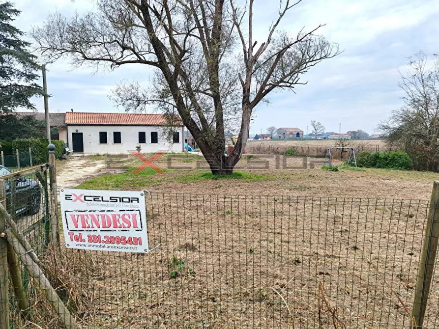 Immagine 1 di Casa bifamiliare in vendita  in Via G. Matteotti n.20 bis - Cavarzere (VE) a Cavarzere