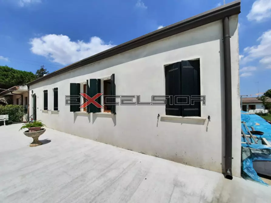 Immagine 2 di Casa bifamiliare in vendita  in Via G. Matteotti n.20 bis - Cavarzere (VE) a Cavarzere