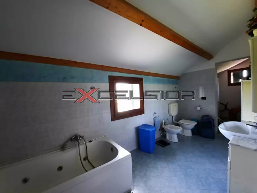 Immagine 10 di Casa bifamiliare in vendita  in Via G. Matteotti n.20 bis - Cavarzere (VE) a Cavarzere