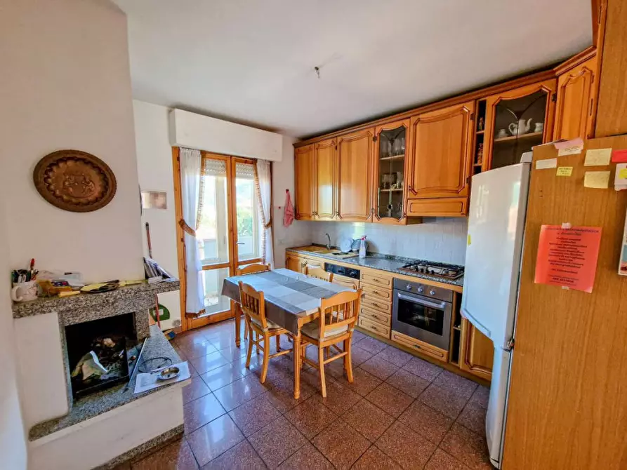 Immagine 5 di Appartamento in vendita  in via dei Ciliegi a Sassocorvaro Auditore