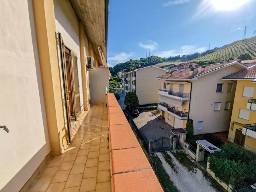 Immagine 10 di Appartamento in vendita  in via dei Ciliegi a Sassocorvaro Auditore