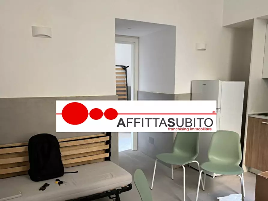 Immagine 1 di Appartamento in affitto  in Via San Biagio ai Taffettanari a Napoli