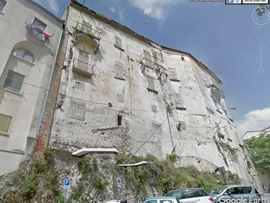 Immagine 1 di Palazzo in vendita  in Via Genovese a Eboli
